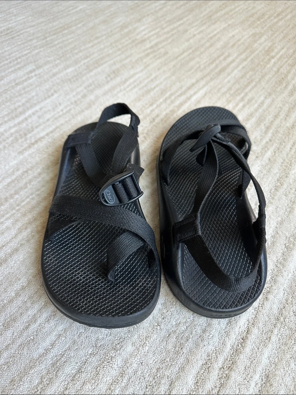 EUC Chaco Men's Z/2 Classic Sandals With Toe Loop Outdoor J105427W Black Size 10